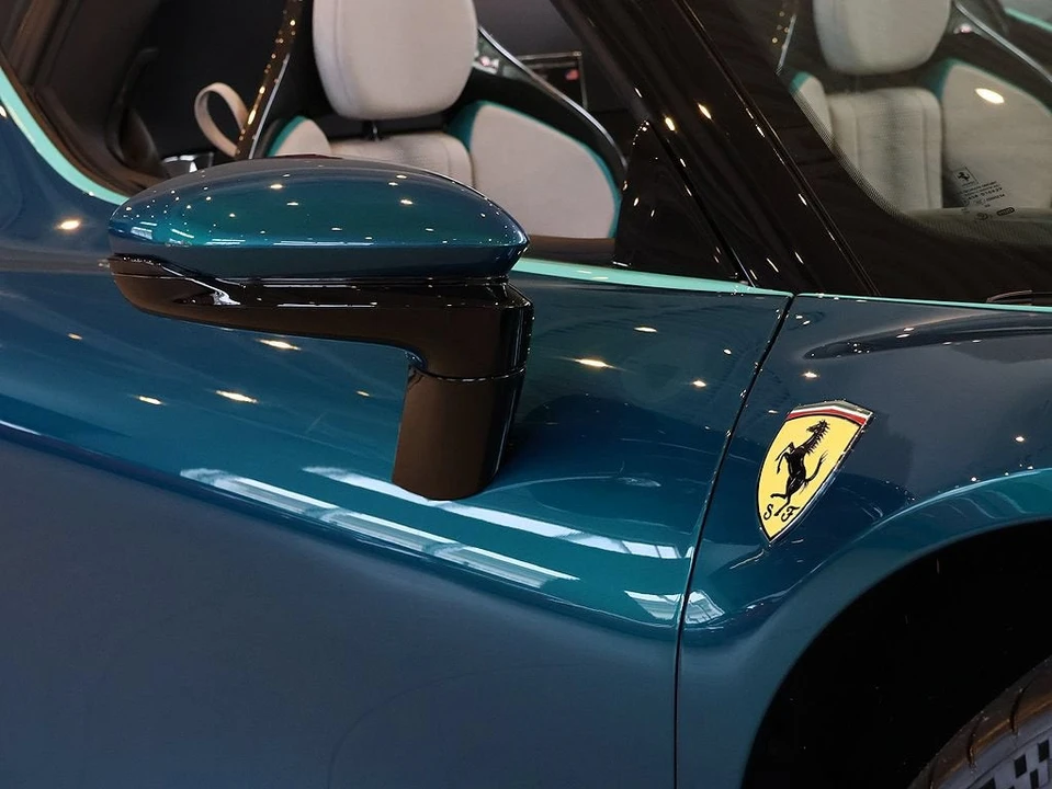 2022 Ferrari SF90 Spider - Image 13 of 31