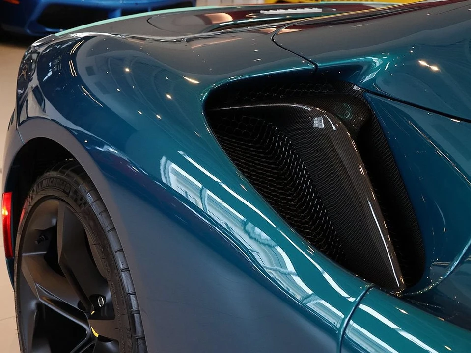 2022 Ferrari SF90 Spider - Image 28 of 31