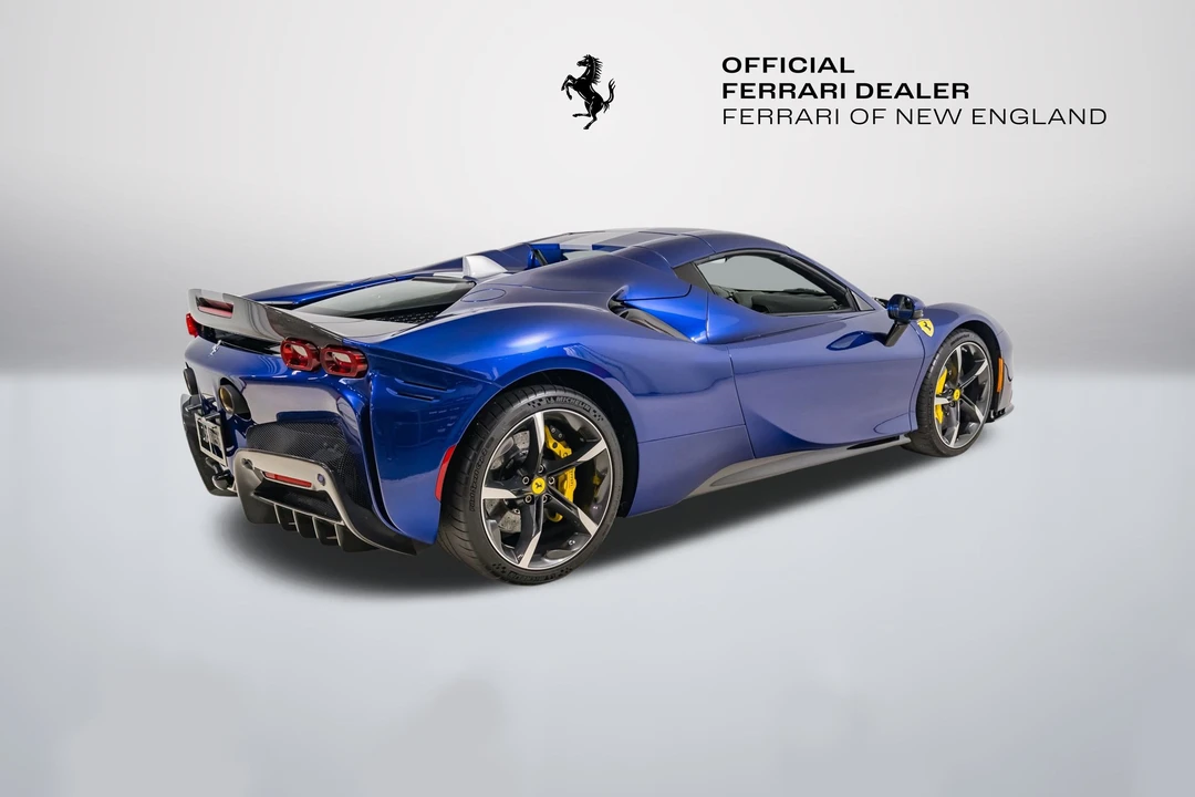 2022 Ferrari SF90 Spider - Image 17 of 31