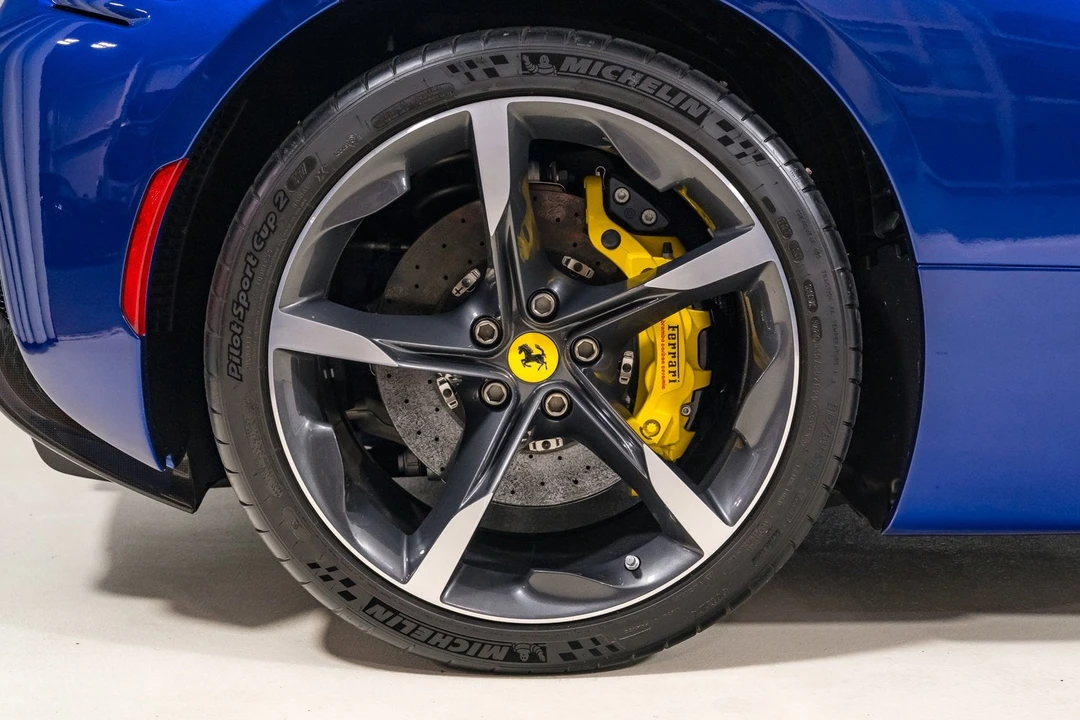2022 Ferrari SF90 Spider - Image 25 of 31
