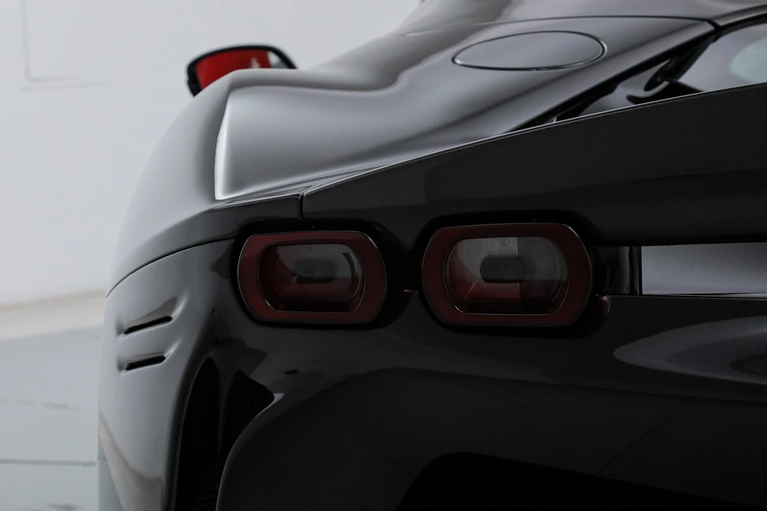 2022 Ferrari SF90 Spider - Image 21 of 31