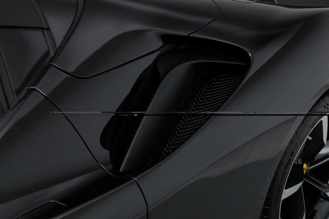 2022 Ferrari SF90 Spider - Image 19 of 31