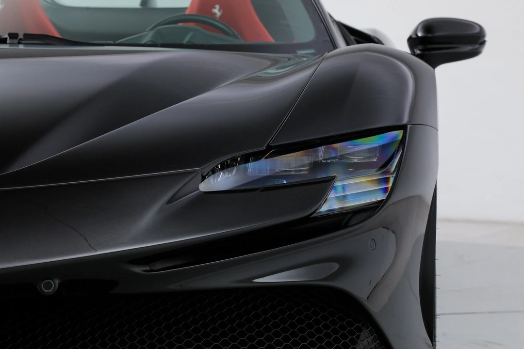 2022 Ferrari SF90 Spider - Image 16 of 31