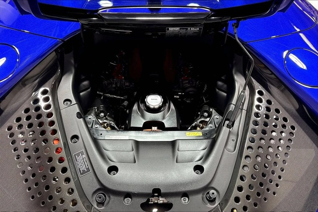 2022 Ferrari SF90 Spider - Image 24 of 30