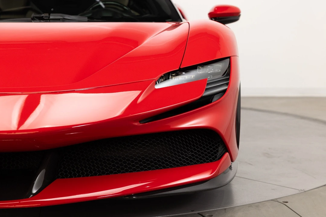 2022 Ferrari SF90 Spider - Image 29 of 31