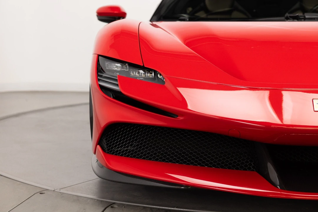 2022 Ferrari SF90 Spider - Image 28 of 31