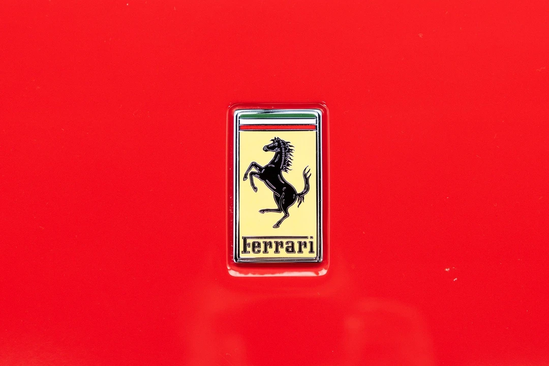 2022 Ferrari SF90 Spider - Image 25 of 31