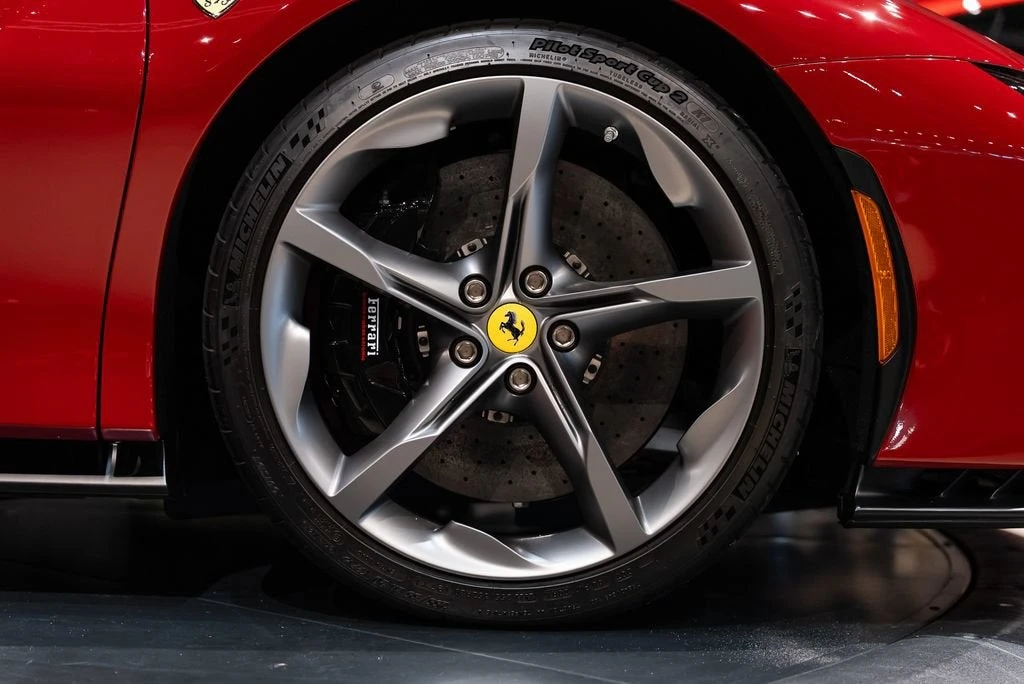 2022 Ferrari SF90 Spider - Image 16 of 31