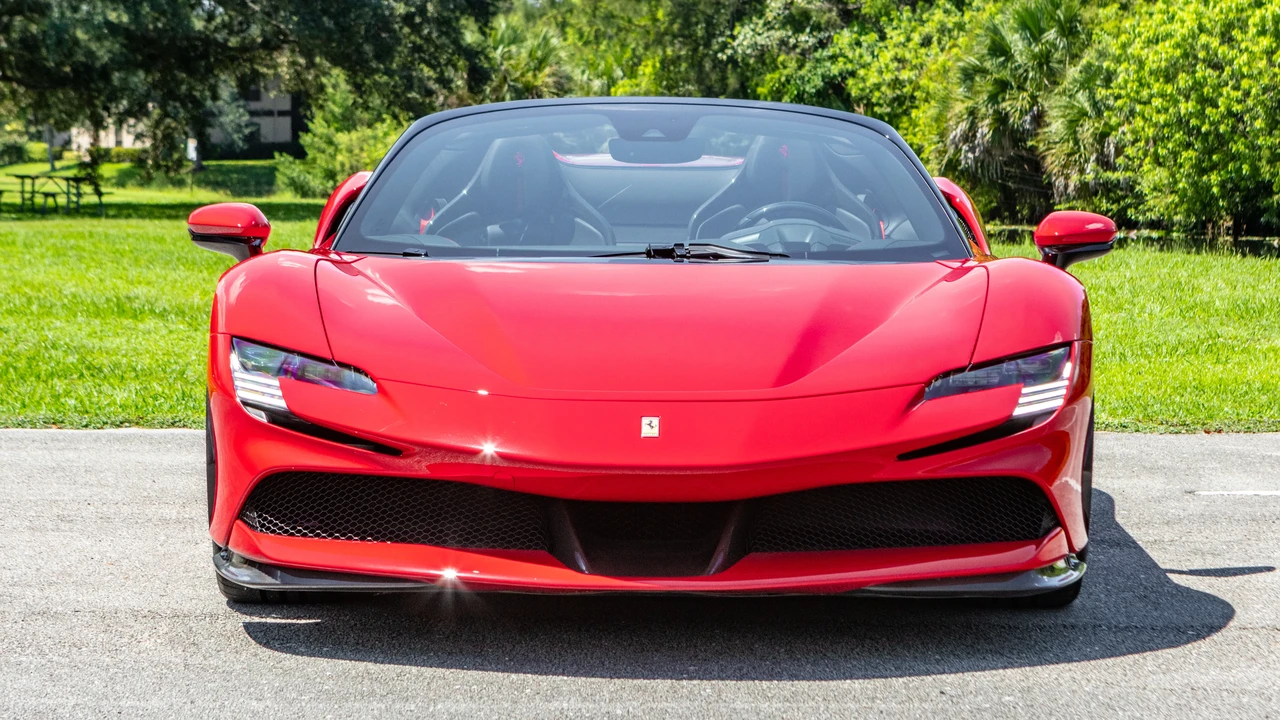 2022 Ferrari SF90 Spider - Image 15 of 31