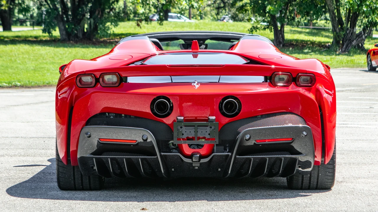 2022 Ferrari SF90 Spider - Image 5 of 31