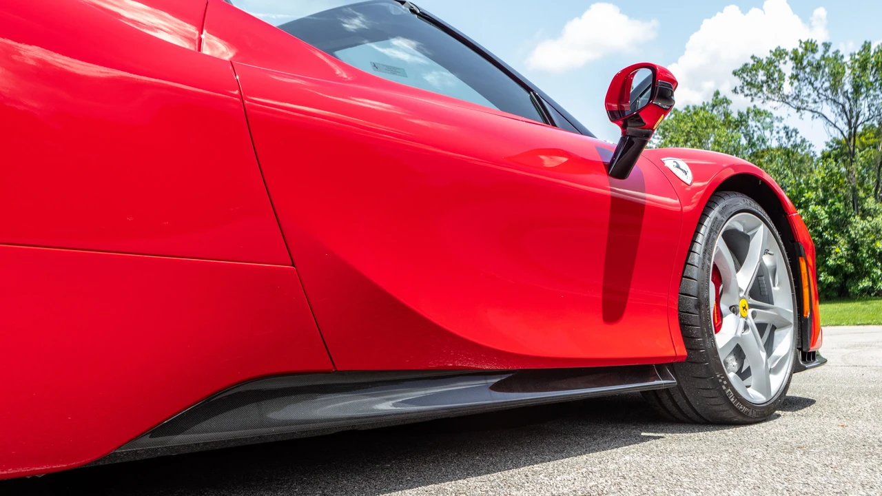 2022 Ferrari SF90 Spider - Image 26 of 31