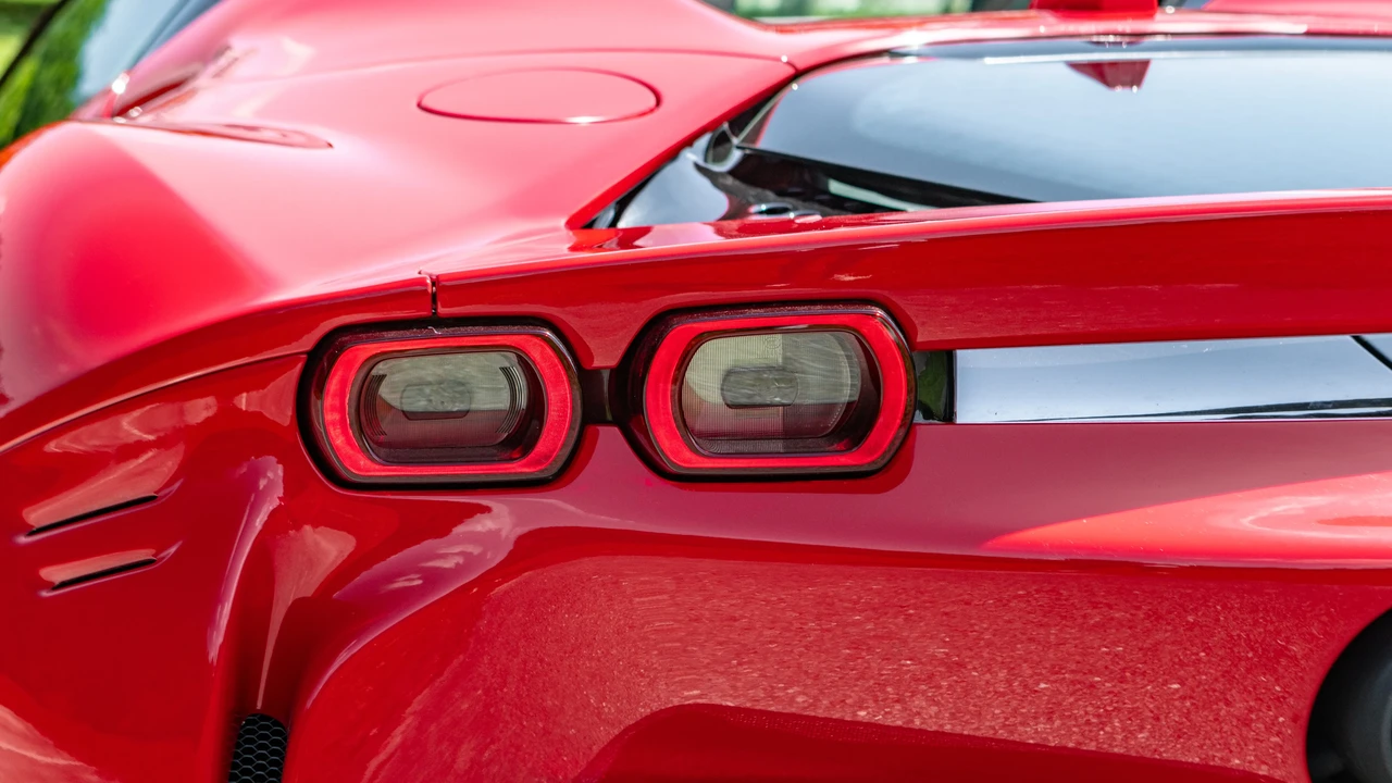2022 Ferrari SF90 Spider - Image 31 of 31