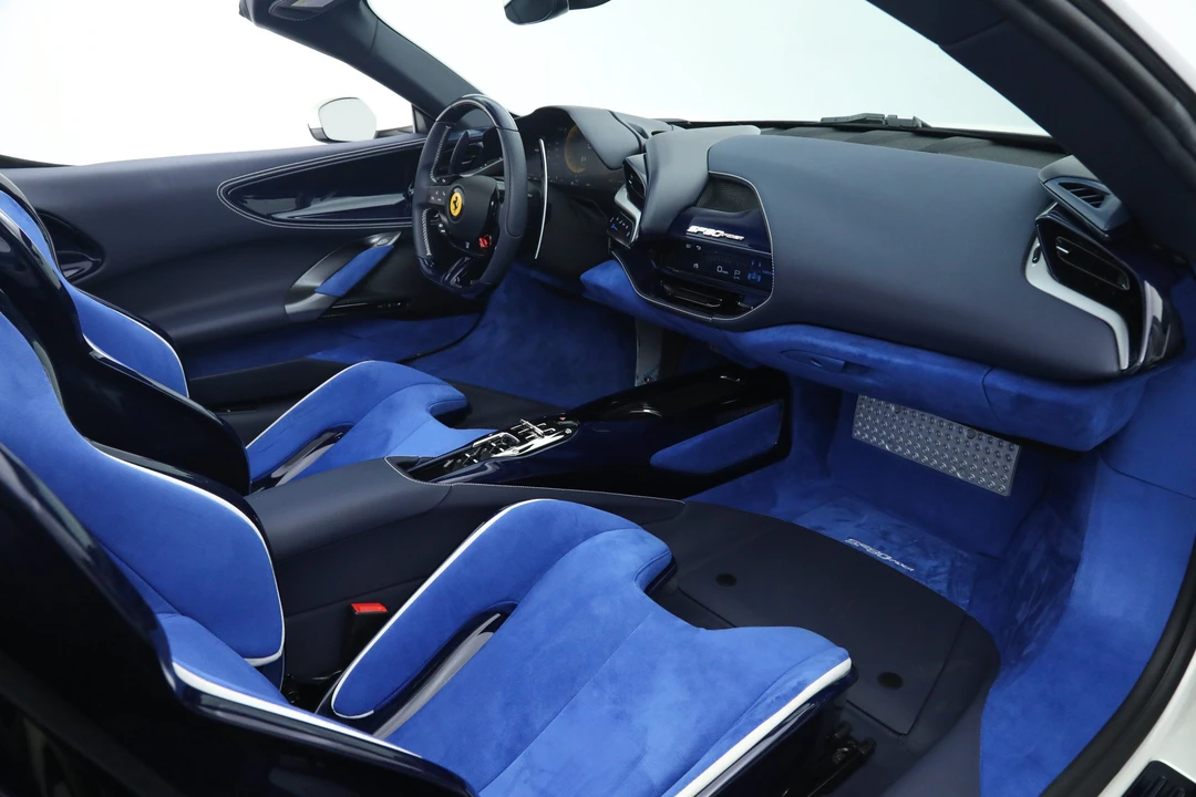 2022 Ferrari SF90 Spider - Image 20 of 31