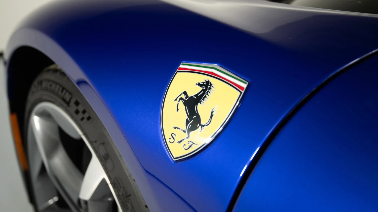2022 Ferrari SF90 Spider - Image 30 of 31