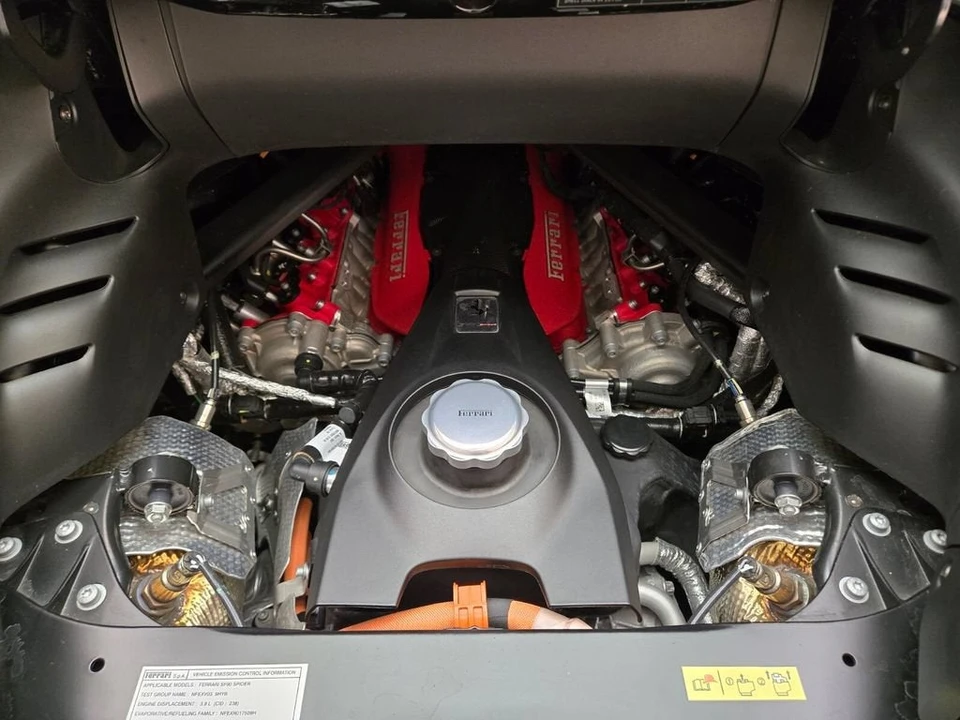 2022 Ferrari SF90 Spider - Image 20 of 31