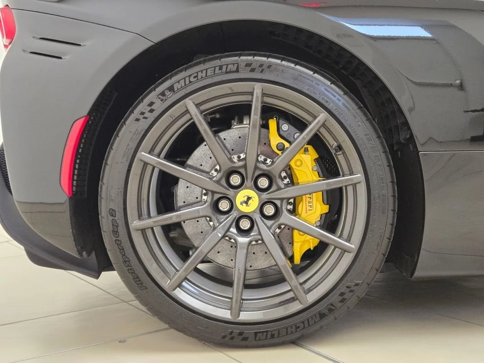 2022 Ferrari SF90 Spider - Image 7 of 31