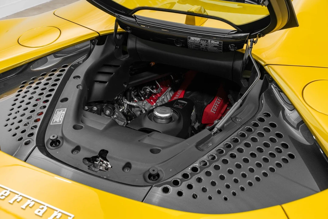 2022 Ferrari SF90 Spider - Image 21 of 31