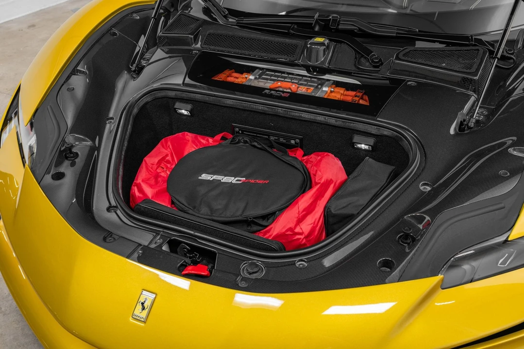 2022 Ferrari SF90 Spider - Image 24 of 31