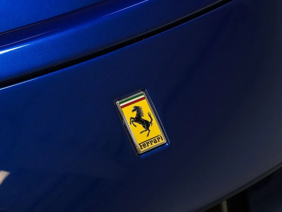 2022 Ferrari SF90 Spider - Image 13 of 31