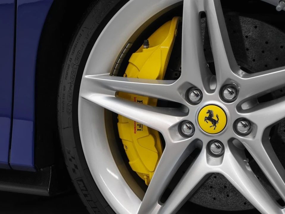 2022 Ferrari SF90 Spider - Image 7 of 31