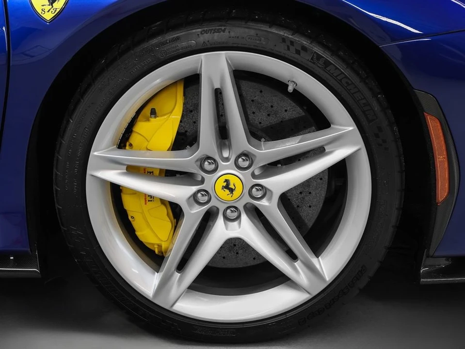 2022 Ferrari SF90 Spider - Image 6 of 31