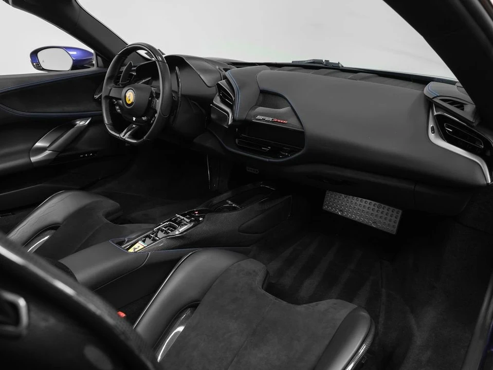 2022 Ferrari SF90 Spider - Image 29 of 31