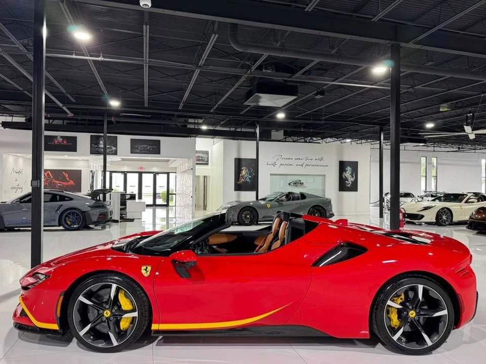 2022 Ferrari SF90 Spider - Image 4 of 31