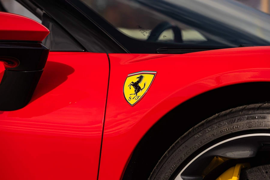 2022 Ferrari SF90 Spider - Image 8 of 31