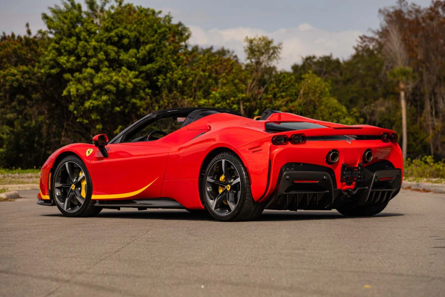 2022 Ferrari SF90 Spider - Image 21 of 31