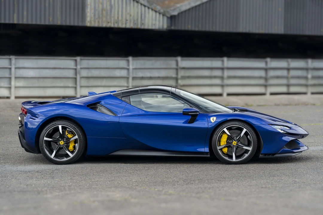 2022 Ferrari SF90 Spider - Image 4 of 31