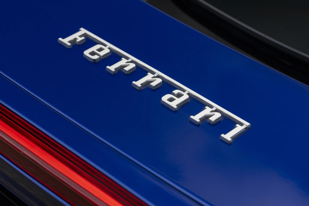 2022 Ferrari SF90 Spider - Image 28 of 31