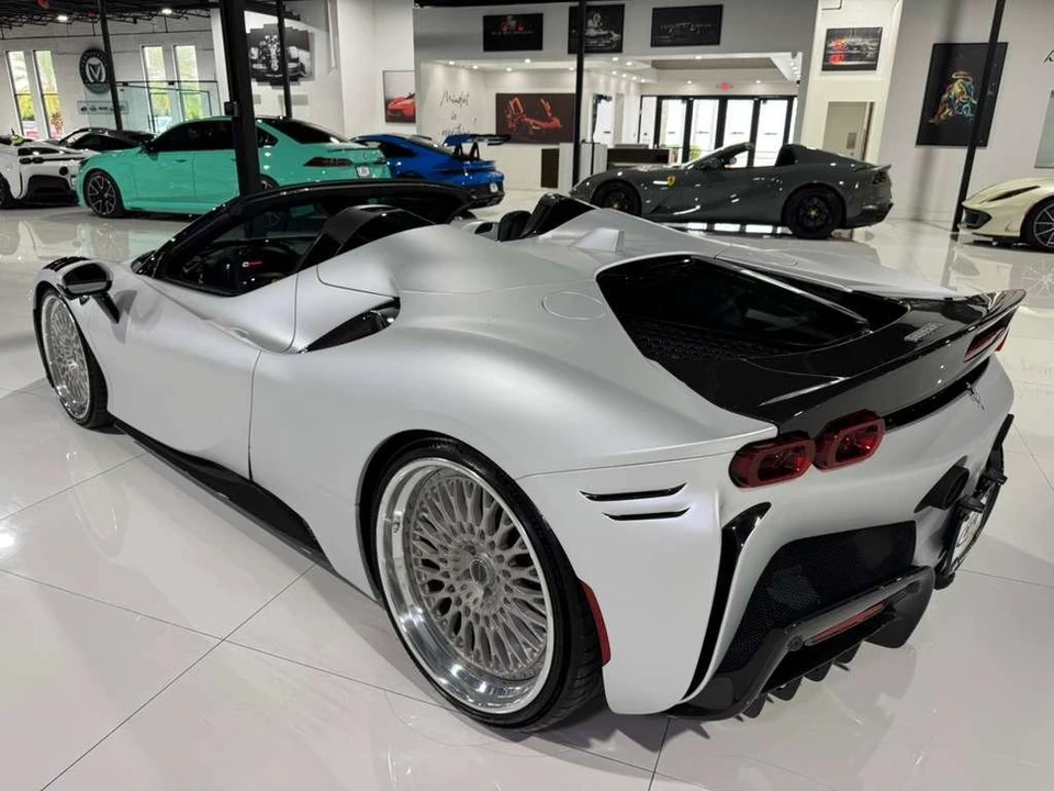 2022 Ferrari SF90 Spider - Image 5 of 12