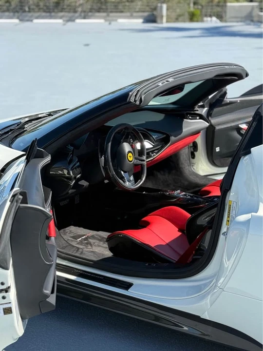 2022 Ferrari SF90 Spider - Image 5 of 10