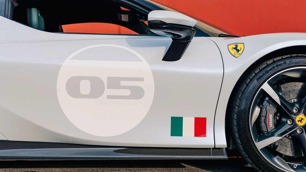2022 Ferrari SF90 Stradale - Image 18 of 31