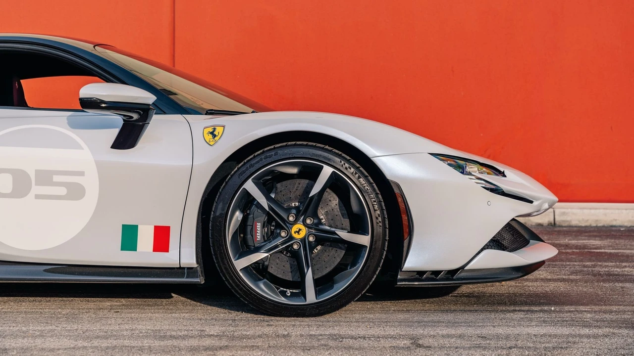2022 Ferrari SF90 Stradale - Image 15 of 31