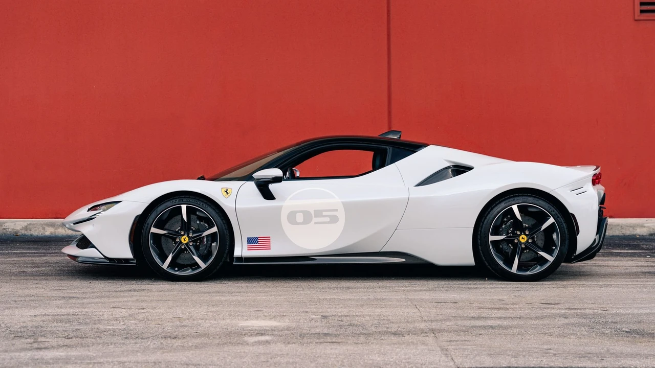 2022 Ferrari SF90 Stradale - Image 9 of 31