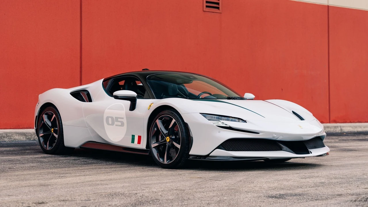 2022 Ferrari SF90 Stradale - Image 12 of 31