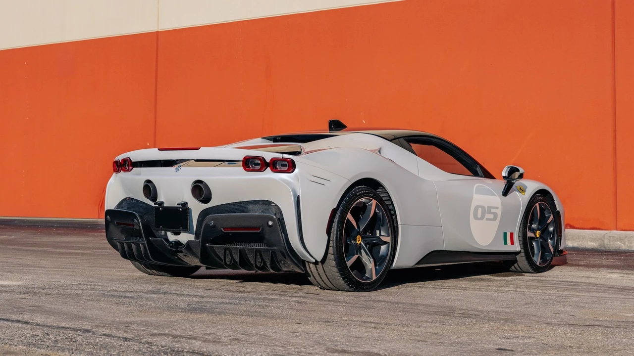 2022 Ferrari SF90 Stradale - Image 14 of 31