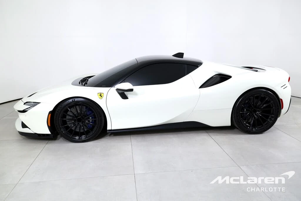 2022 Ferrari SF90 Stradale - Image 5 of 30