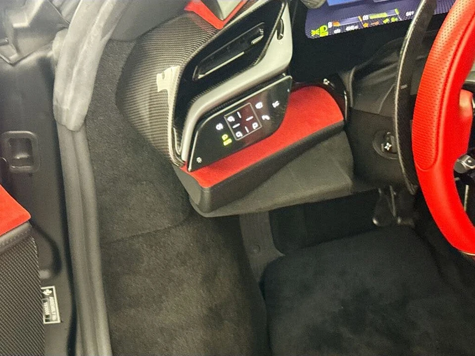 2022 Ferrari SF90 Stradale - Image 10 of 31