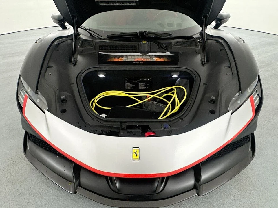 2022 Ferrari SF90 Stradale - Image 29 of 31