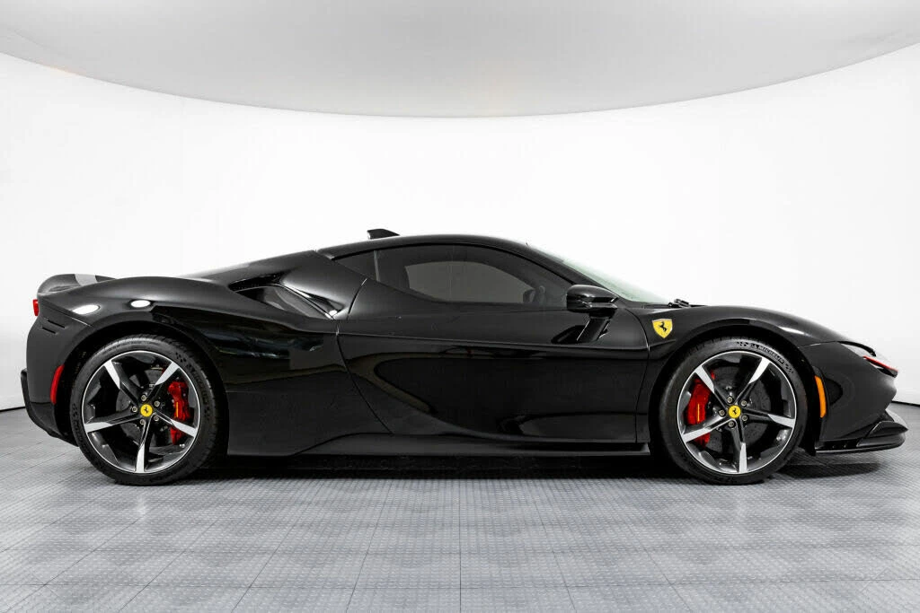 2022 Ferrari SF90 Stradale - Image 10 of 31