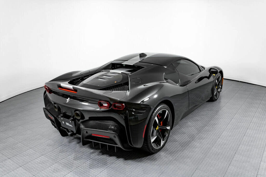 2022 Ferrari SF90 Stradale - Image 20 of 31