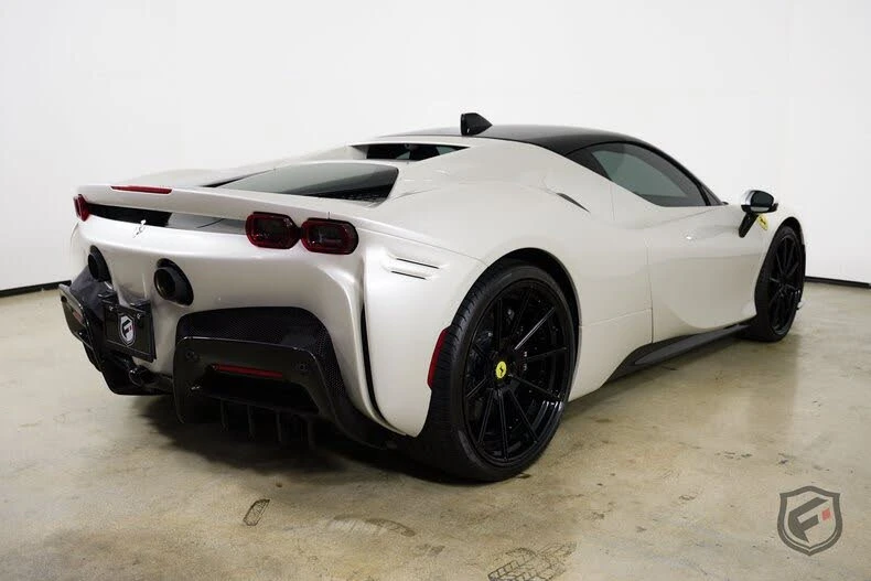 2022 Ferrari SF90 Stradale - Image 9 of 31