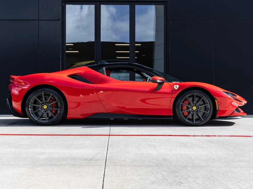 2022 Ferrari SF90 Stradale - Image 11 of 31