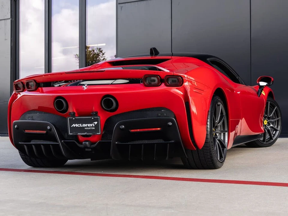 2022 Ferrari SF90 Stradale - Image 9 of 31