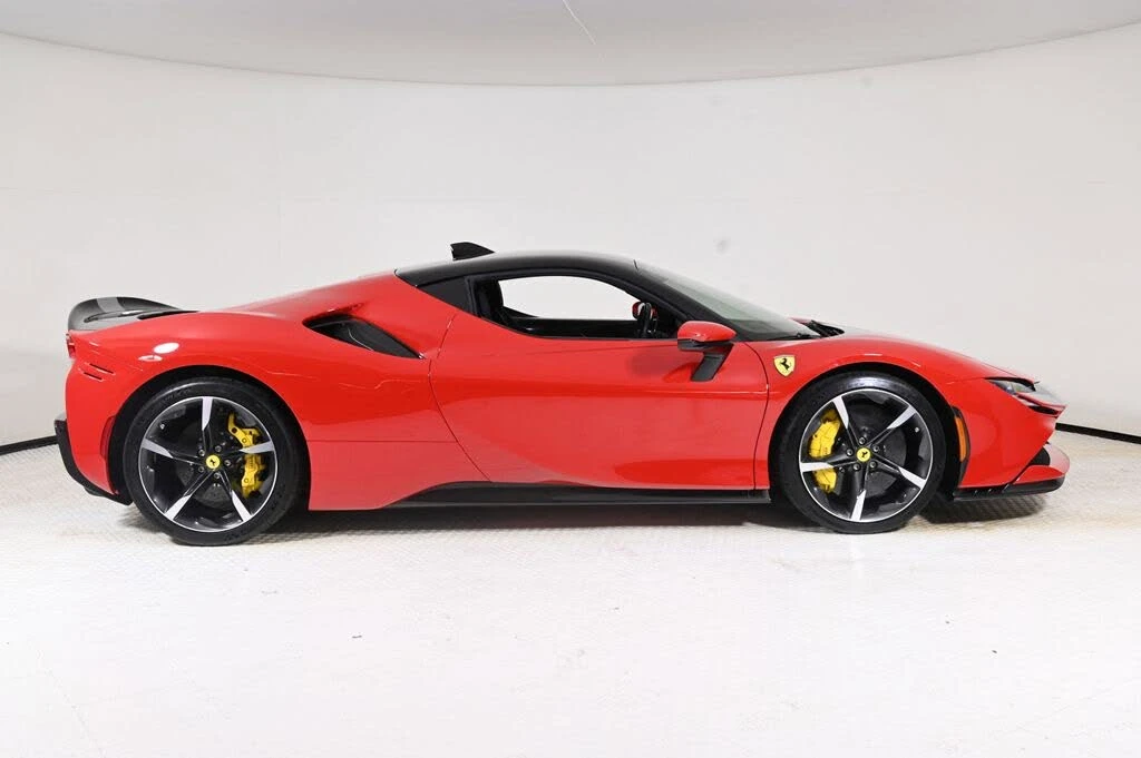 2022 Ferrari SF90 Stradale - Image 11 of 31