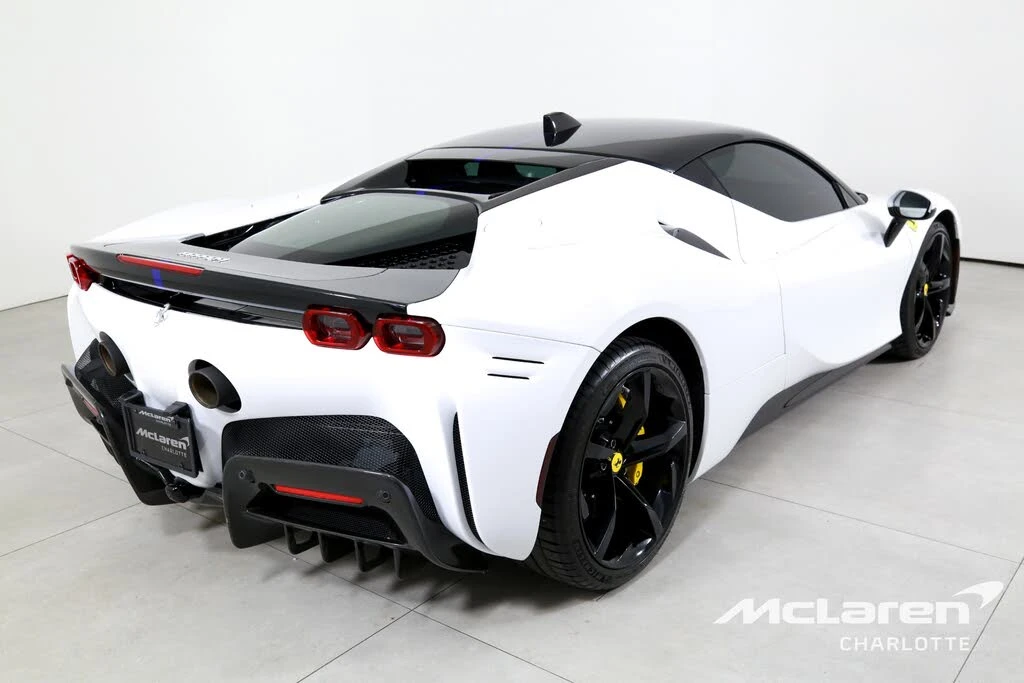 2022 Ferrari SF90 Stradale - Image 8 of 31