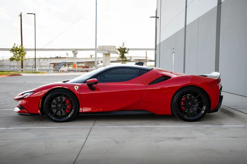 2022 Ferrari SF90 Stradale - Image 11 of 31