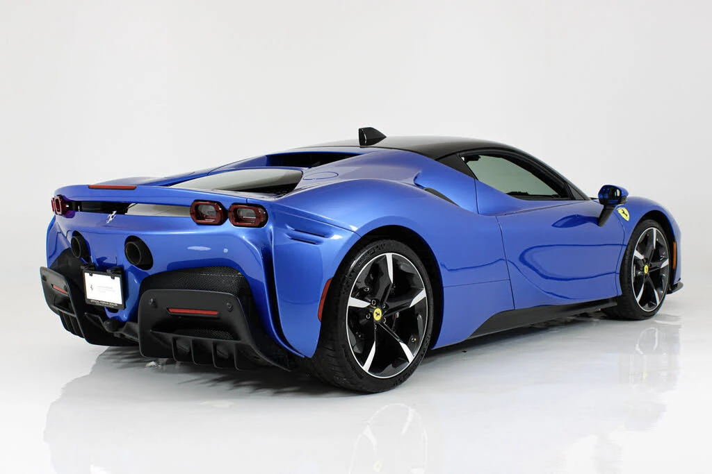 2022 Ferrari SF90 Stradale - Image 8 of 31